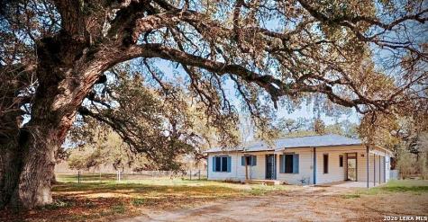 149 Carroll Poth TX 78147