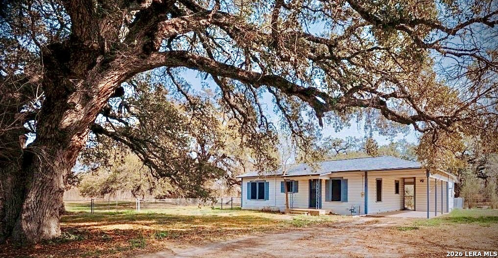 149 Carroll Poth TX 78147