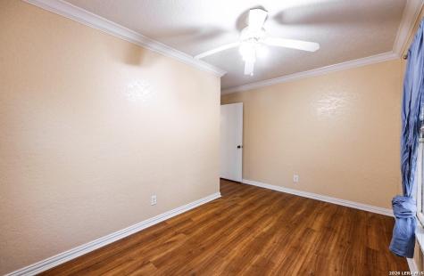 149 Carroll Poth TX 78147