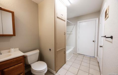 149 Carroll Poth TX 78147