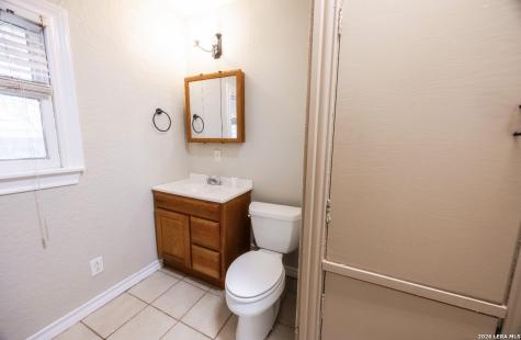 149 Carroll Poth TX 78147