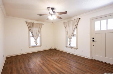 149 Carroll Poth TX 78147
