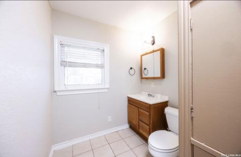 149 Carroll Poth TX 78147