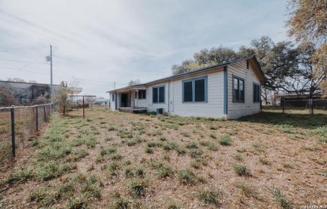 149 Carroll Poth TX 78147