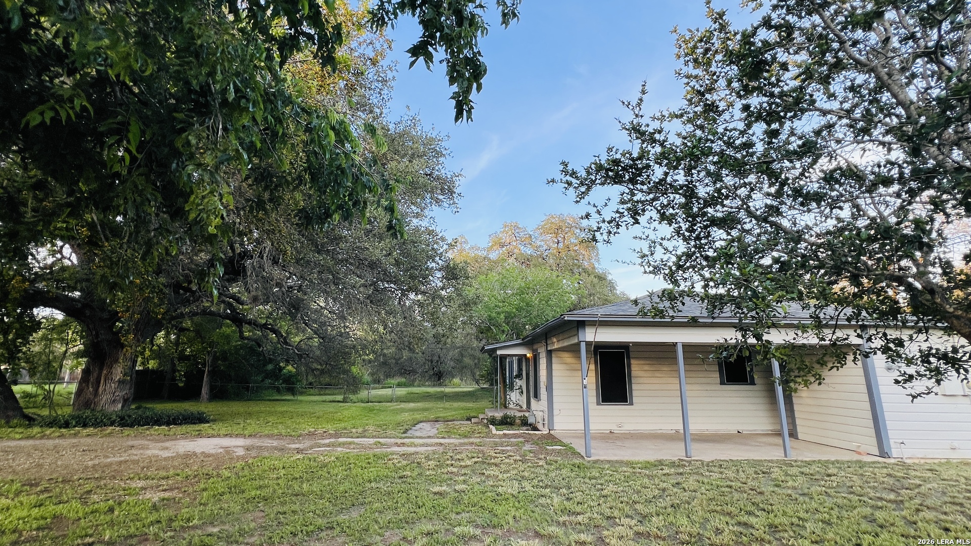 149 Carroll Poth TX 78147
