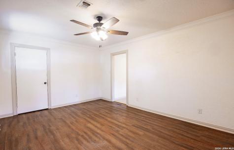 149 Carroll Poth TX 78147