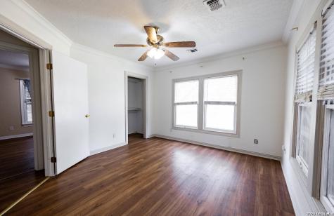 149 Carroll Poth TX 78147