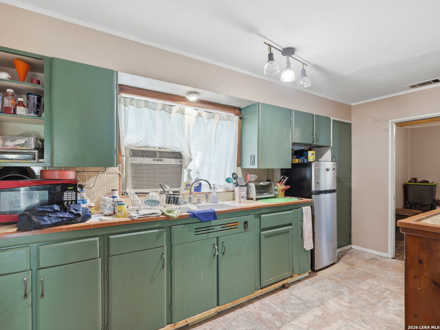 202 Cresham Drive San Antonio TX 78218