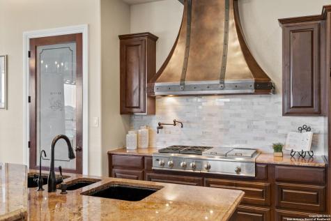 204 Paradise Point Boerne TX 78006