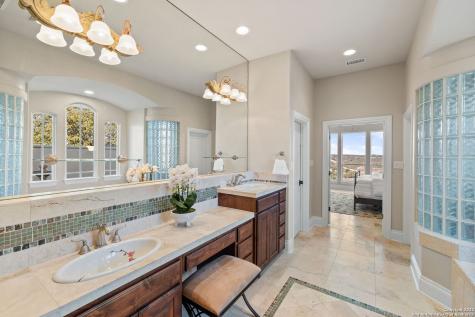 204 Paradise Point Boerne TX 78006