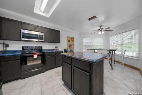 14411 Edens Creek San Antonio TX 78233