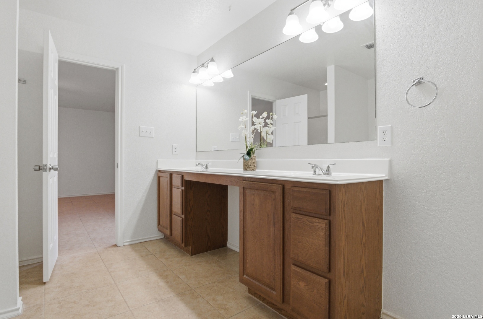 9323 Spruce Crest San Antonio TX 78245