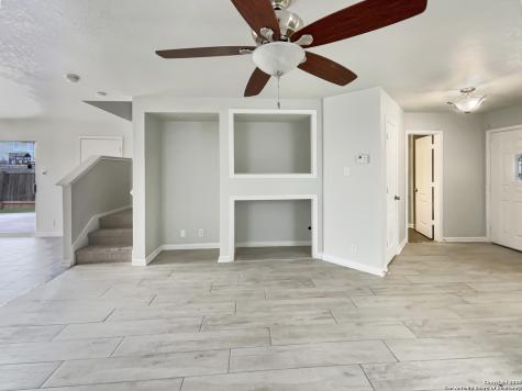 7815 Hedrick Farm San Antonio TX 78239