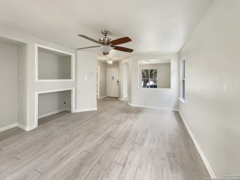 7815 Hedrick Farm San Antonio TX 78239
