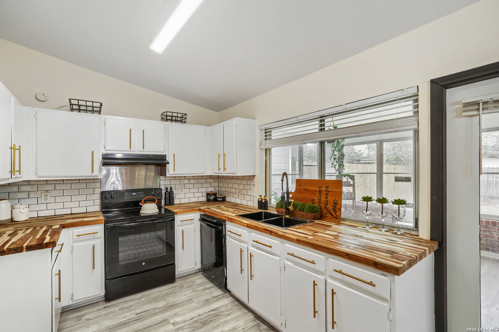 12015 El Sendero Street San Antonio TX 78233