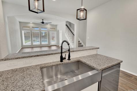 2977 Grove Terrace Seguin TX 78155