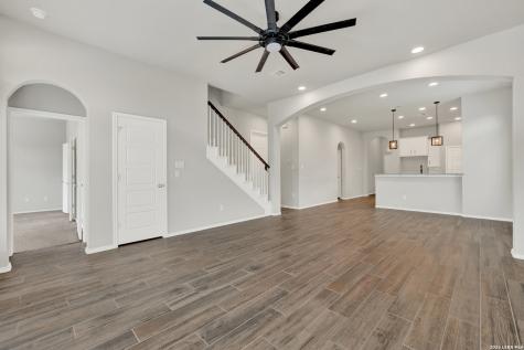 2977 Grove Terrace Seguin TX 78155
