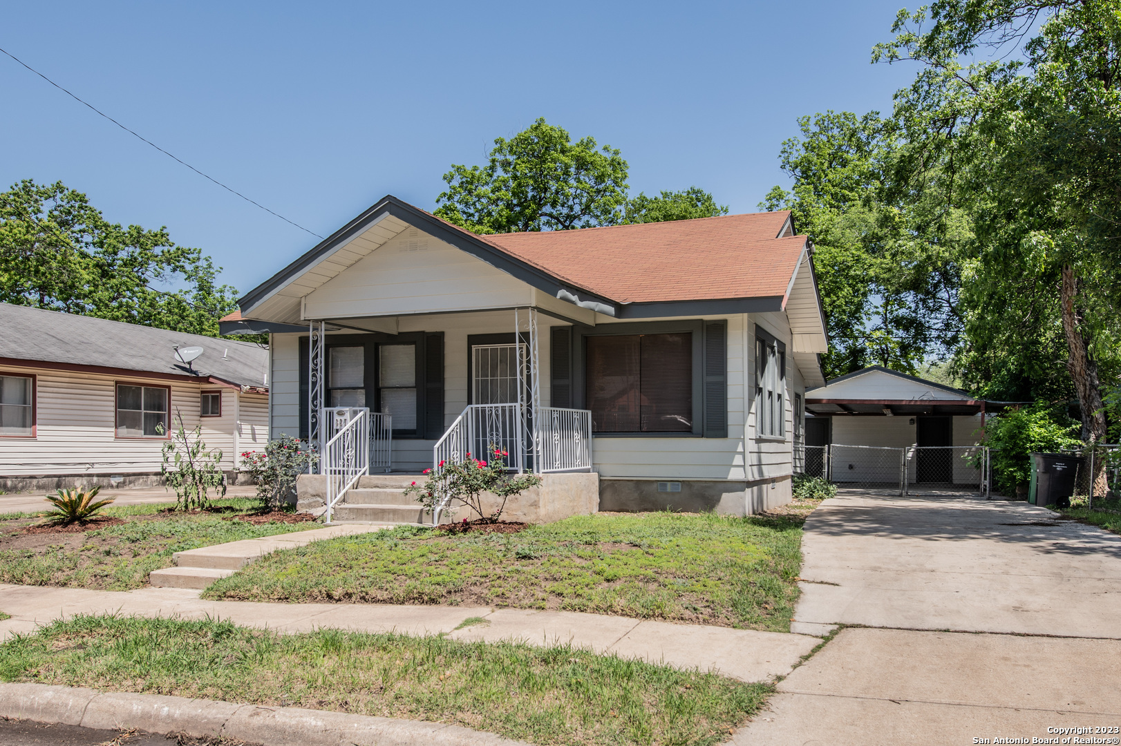 327 Linares Street San Antonio TX 78225