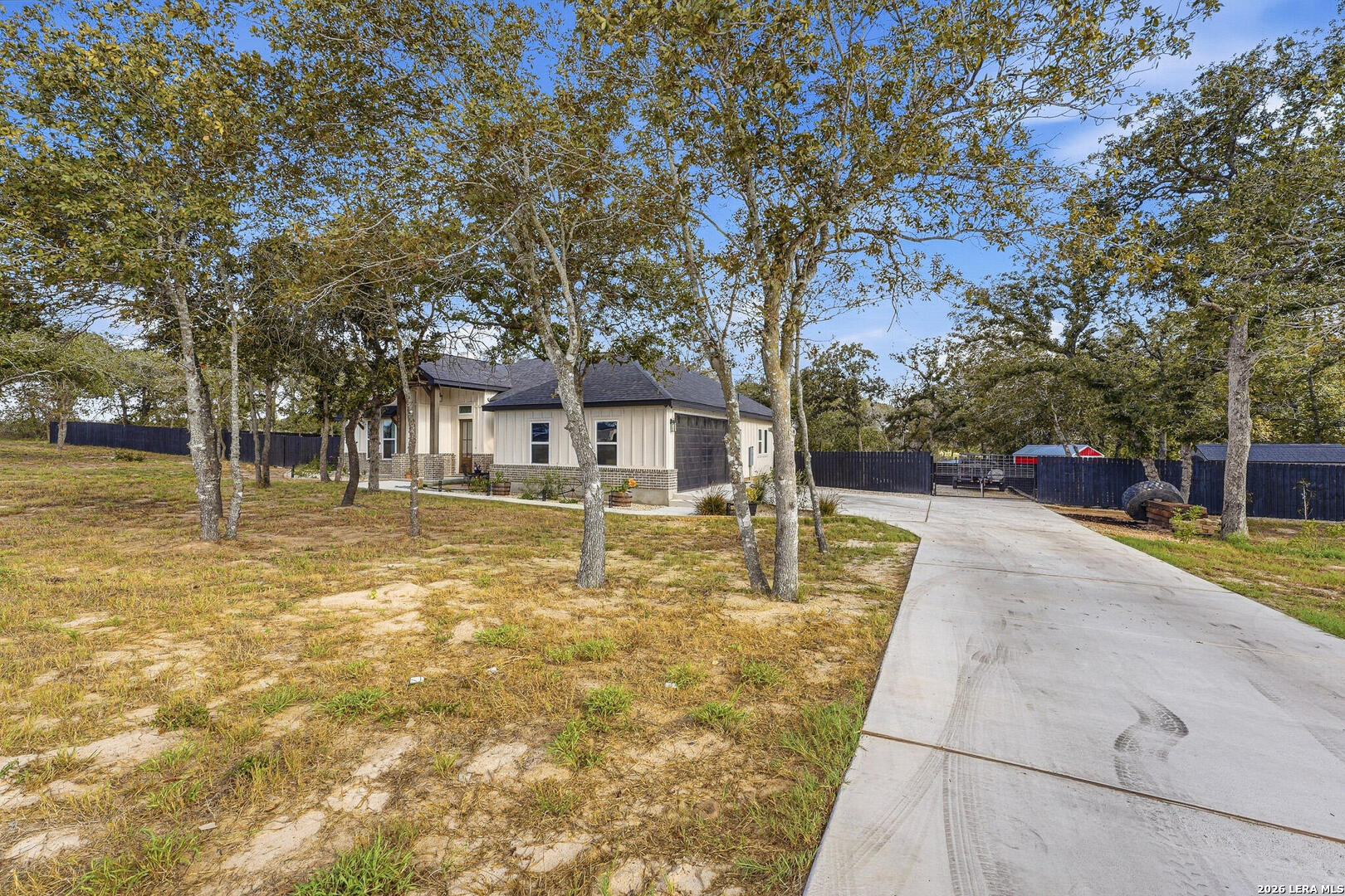 1196 County Road 319 La Vernia TX 78121