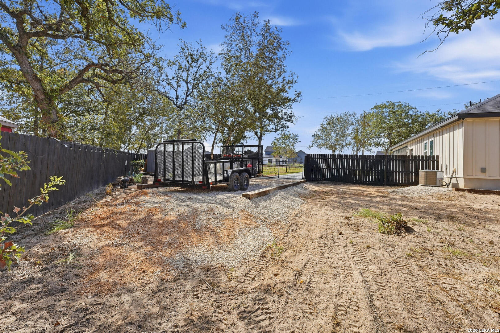 1196 County Road 319 La Vernia TX 78121