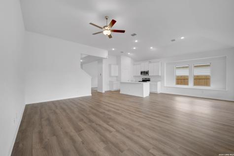 1164 Limestone Ridge Seguin TX 78155