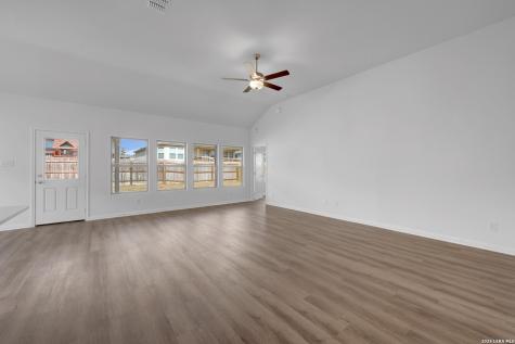 1164 Limestone Ridge Seguin TX 78155