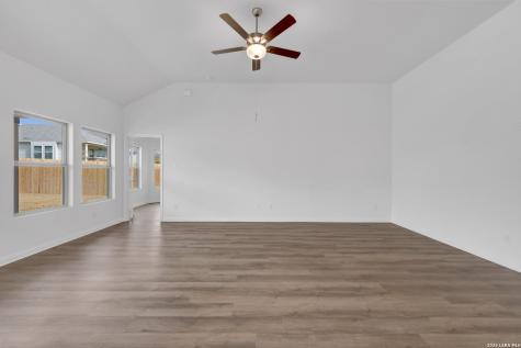 1164 Limestone Ridge Seguin TX 78155