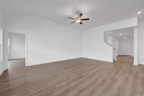 1164 Limestone Ridge Seguin TX 78155