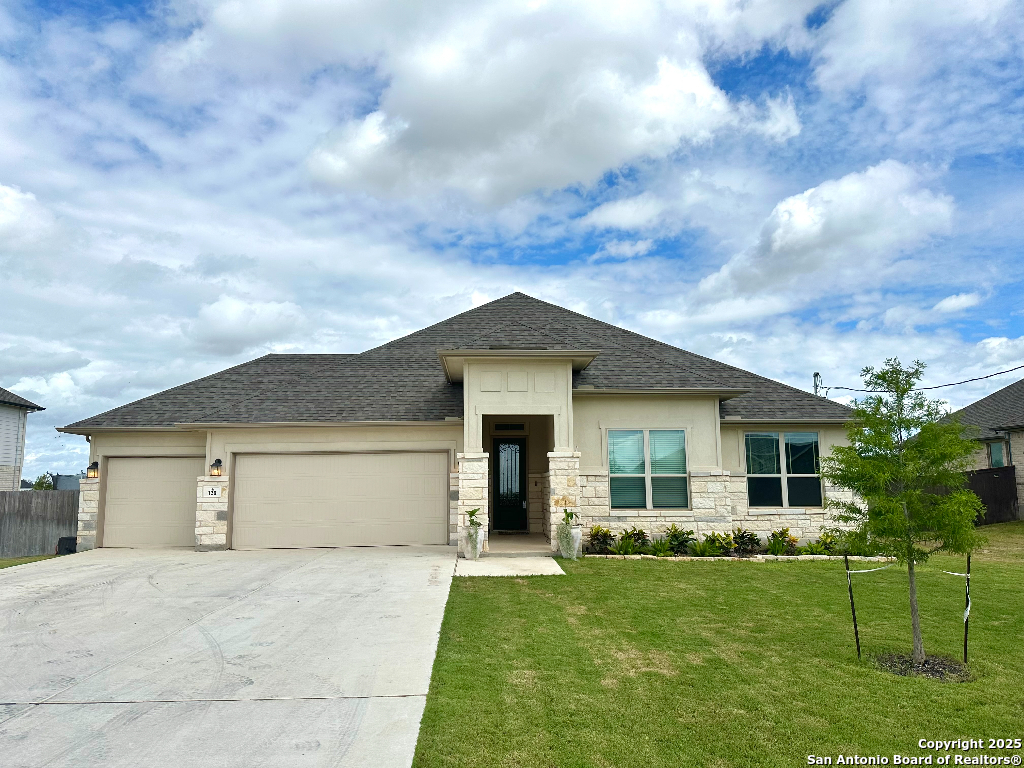 120 Willow Oak Trail Floresville TX 78114