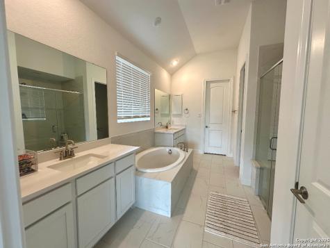 120 Willow Oak Trail Floresville TX 78114