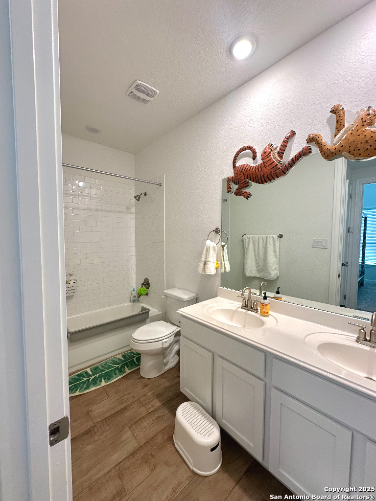120 Willow Oak Trail Floresville TX 78114