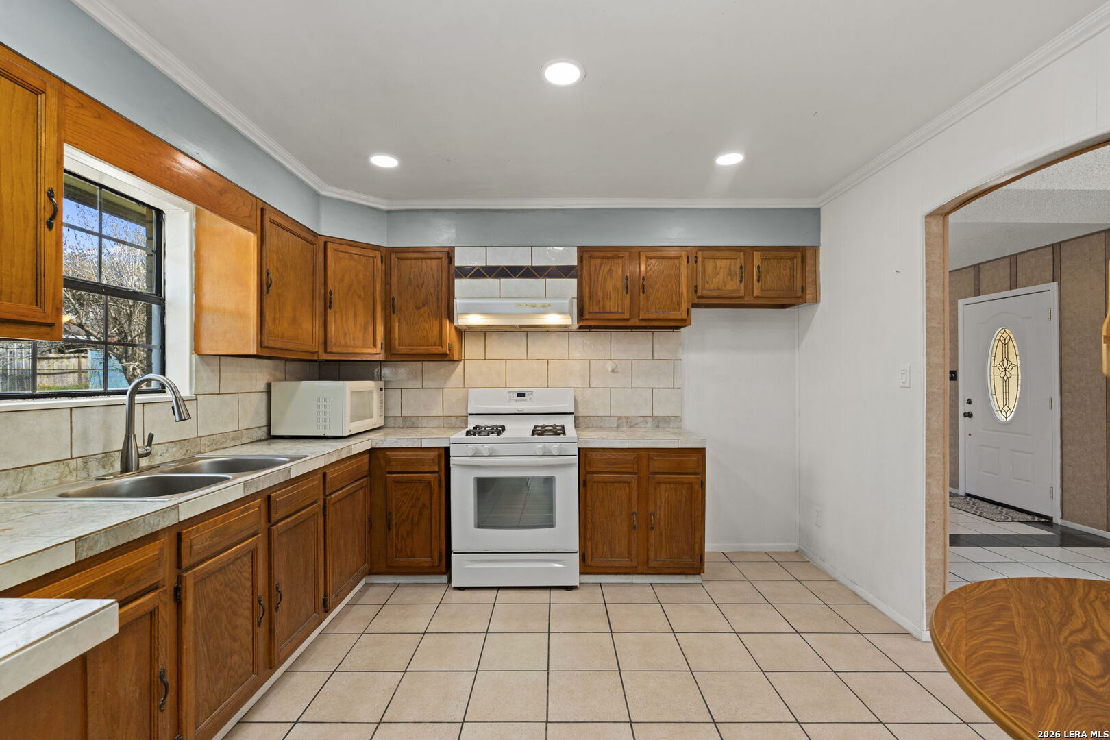 105 East Street Stockdale TX 78160