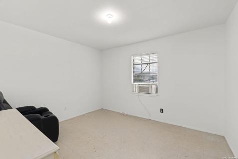 105 East Street Stockdale TX 78160
