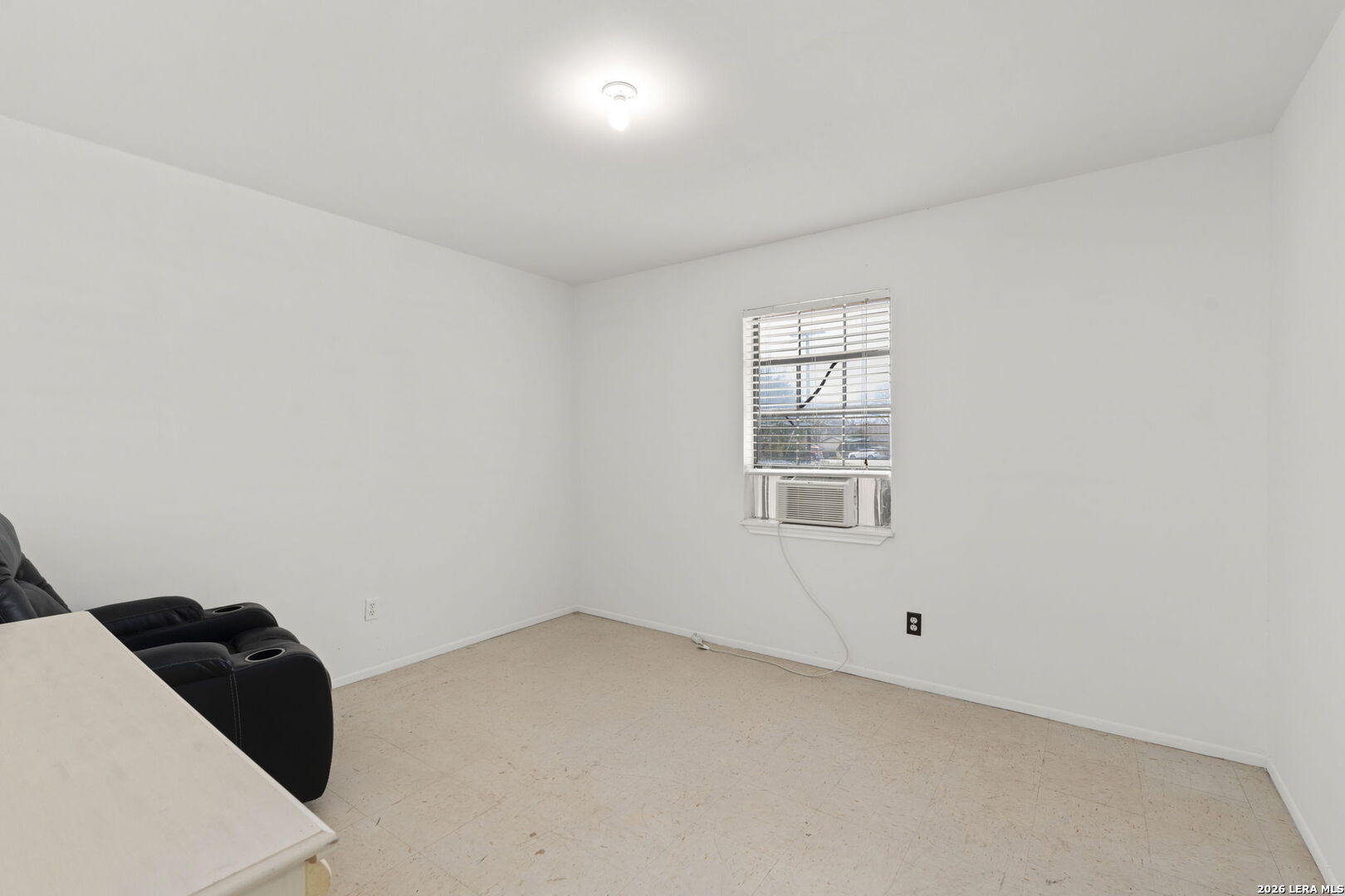 105 East Street Stockdale TX 78160