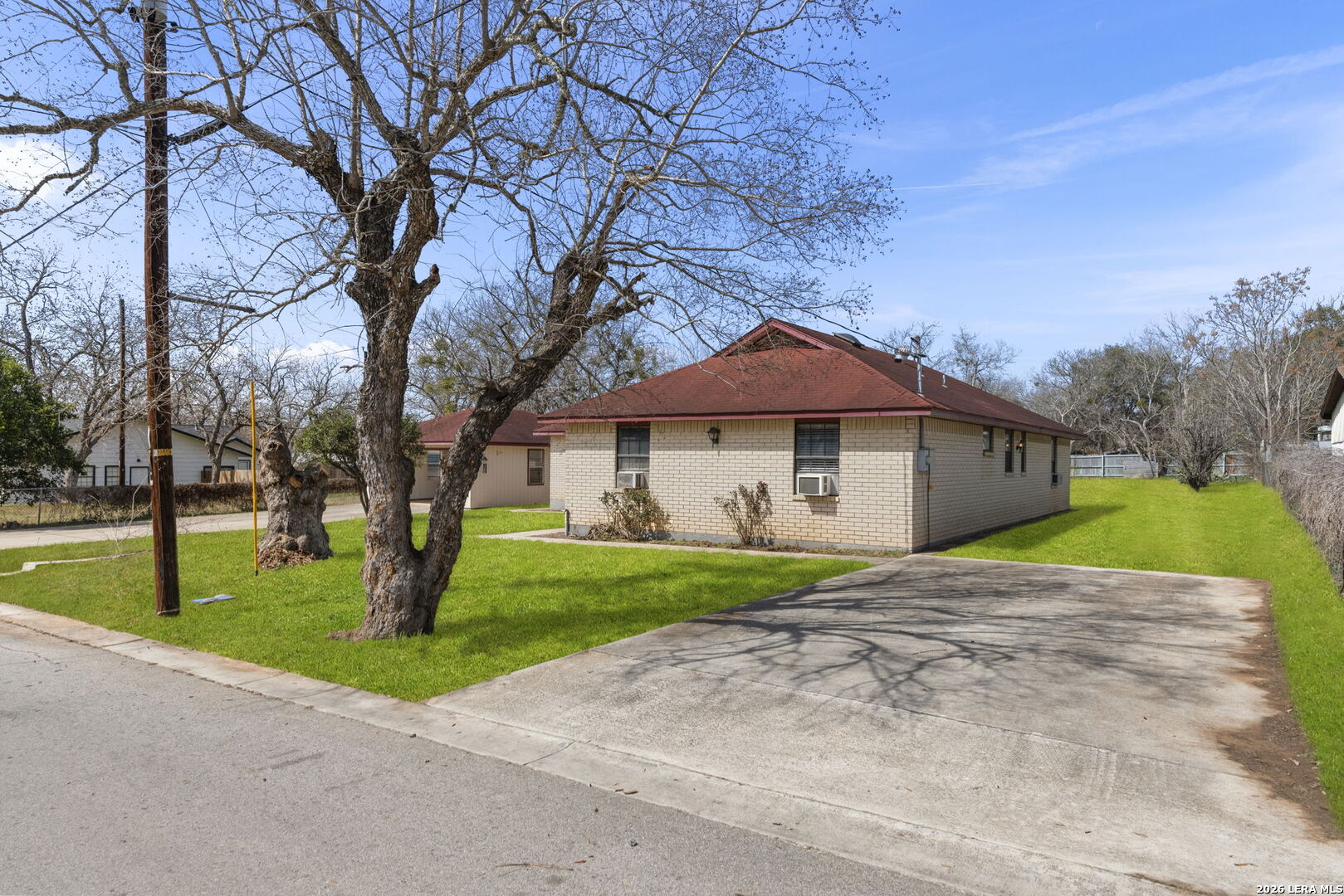 105 East Street Stockdale TX 78160