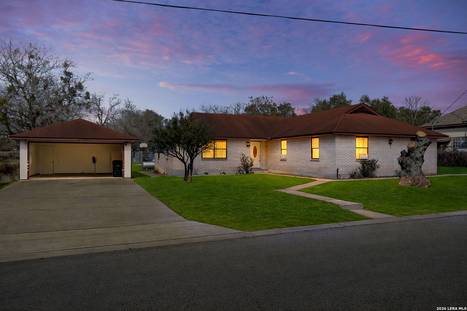 105 East Street Stockdale TX 78160