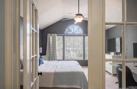 2435 Pendant Oak San Antonio TX 78232