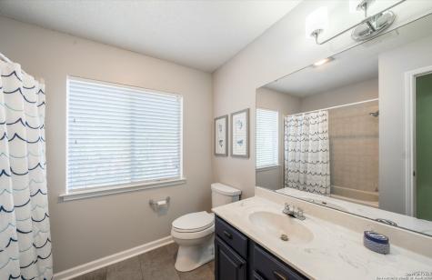 2435 Pendant Oak San Antonio TX 78232