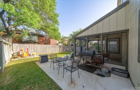 2435 Pendant Oak San Antonio TX 78232