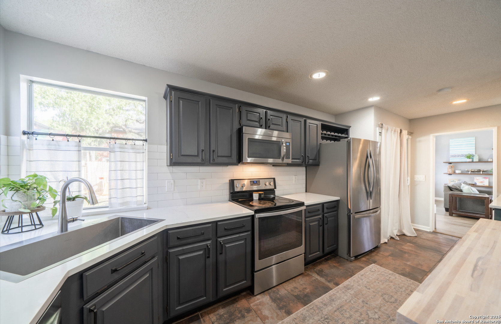 2435 Pendant Oak San Antonio TX 78232