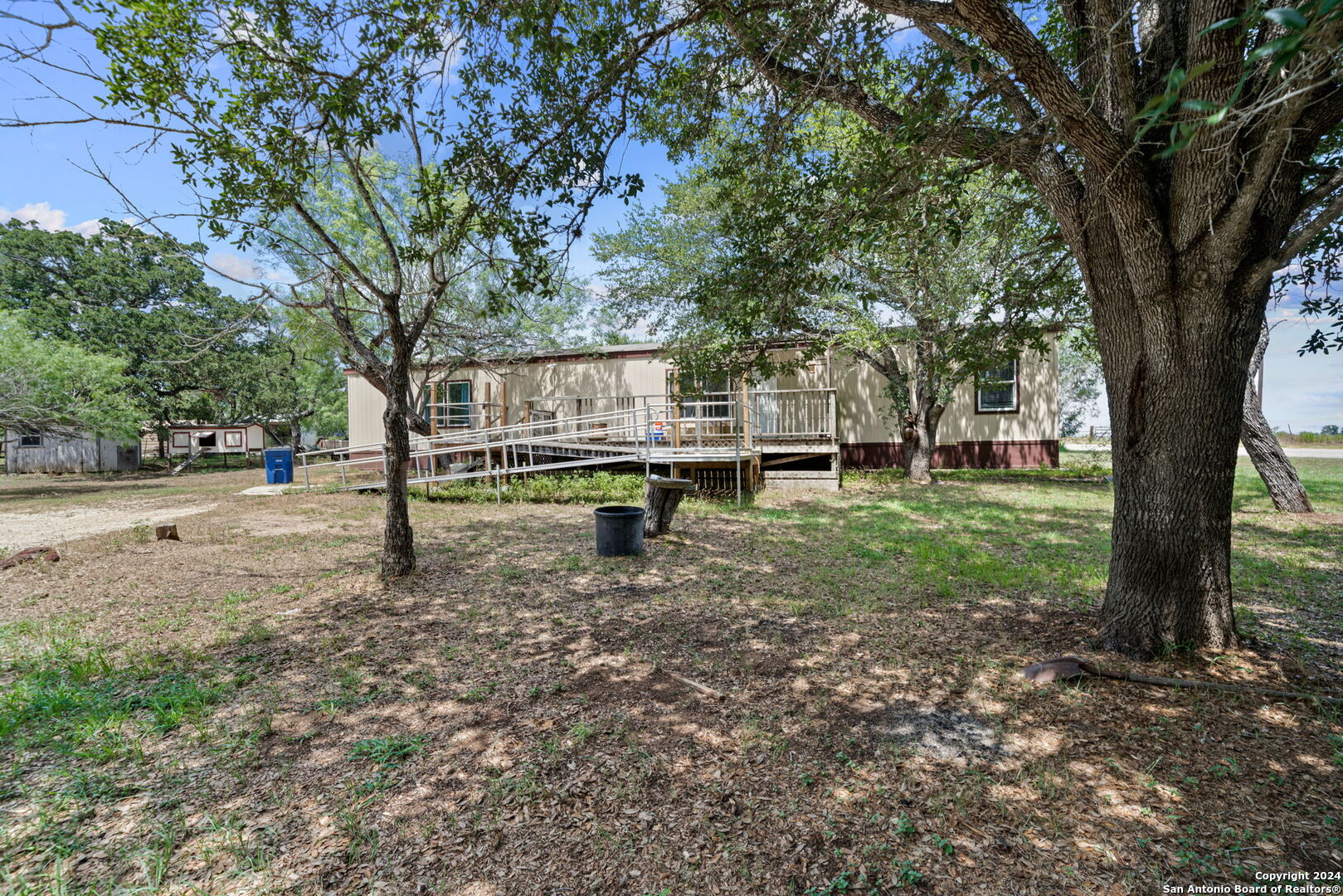 610 Blue Creek Road La Vernia TX 78121