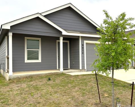 9024 James Bowie Seguin TX 78155