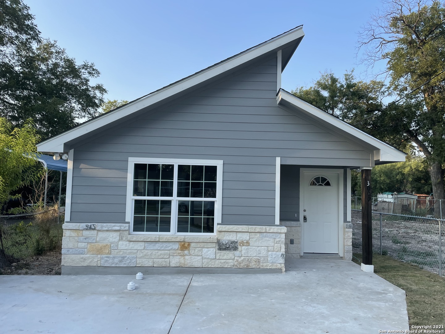 3009 Chihuahua Street San Antonio TX 78207
