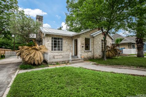 1824 E Houston Street San Antonio TX 78202