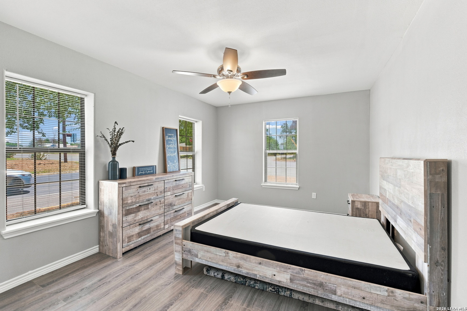 821 S E Colorado Street Pearsall TX 78061
