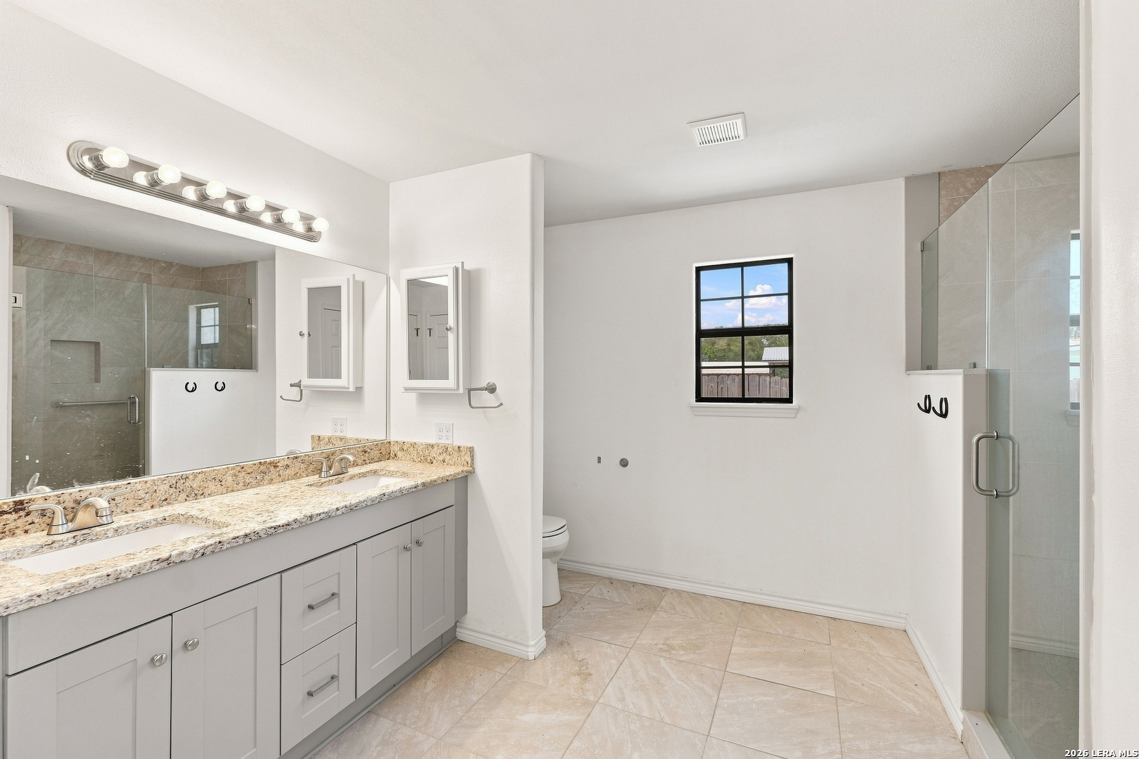 821 S E Colorado Street Pearsall TX 78061