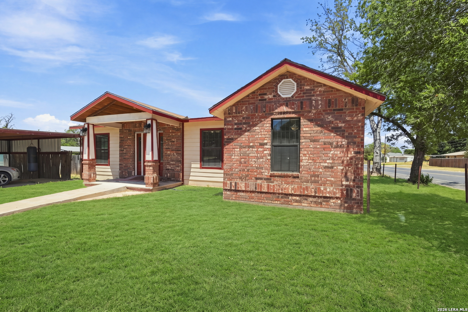 821 S E Colorado Street Pearsall TX 78061