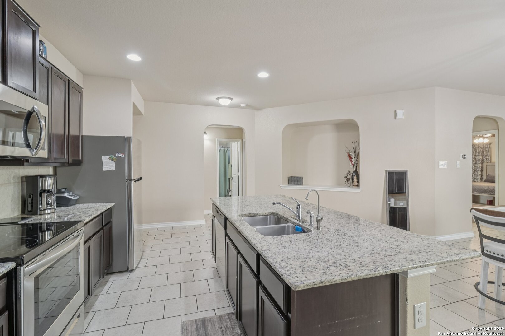 1413 Slate Canyon San Antonio TX 78245