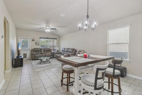 1413 Slate Canyon San Antonio TX 78245