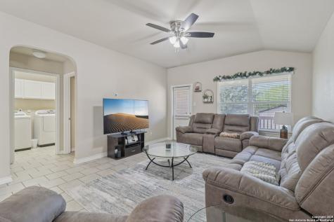 1413 Slate Canyon San Antonio TX 78245